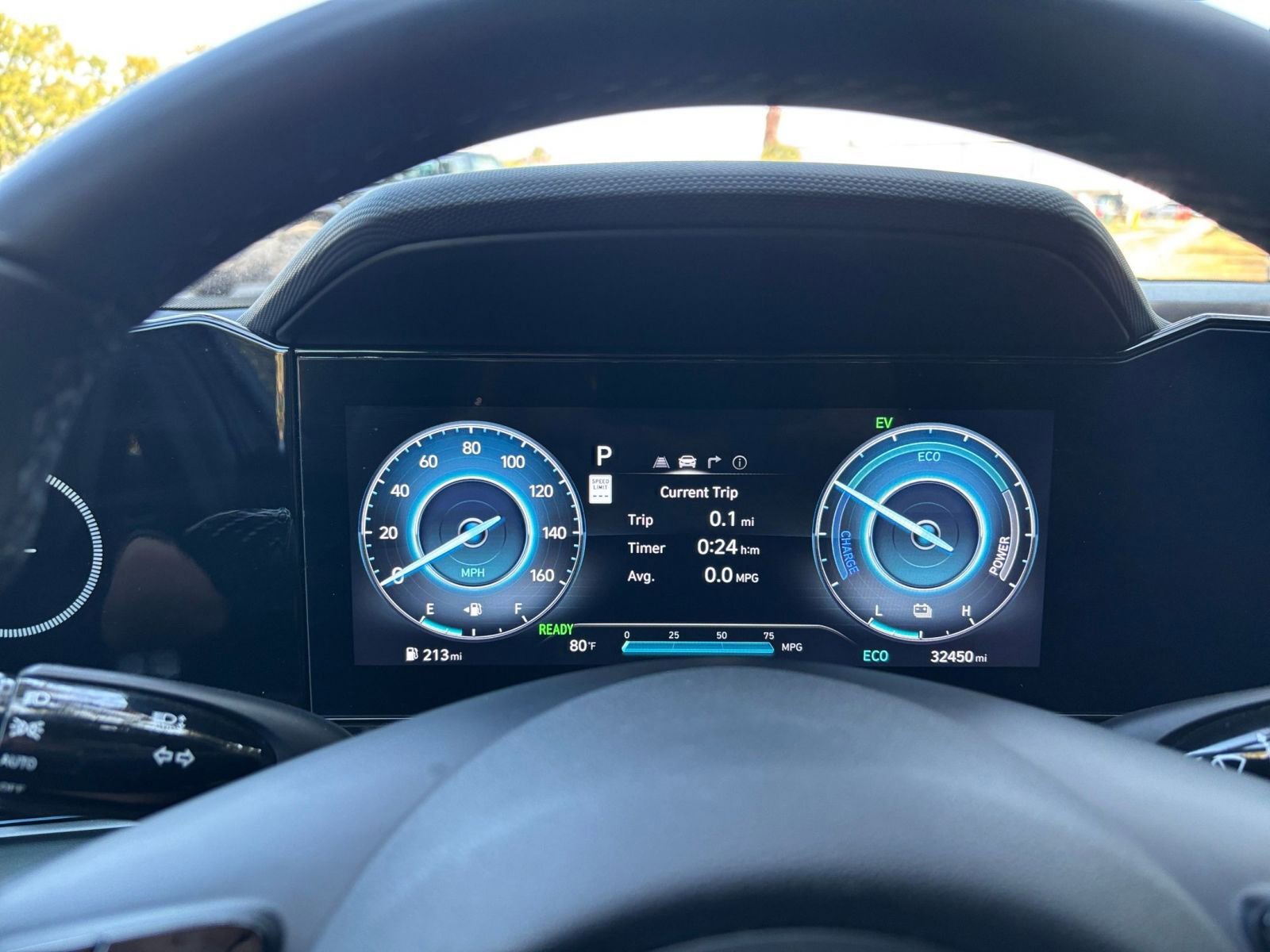 Used 2025 Hyundai Elantra Limited image 41