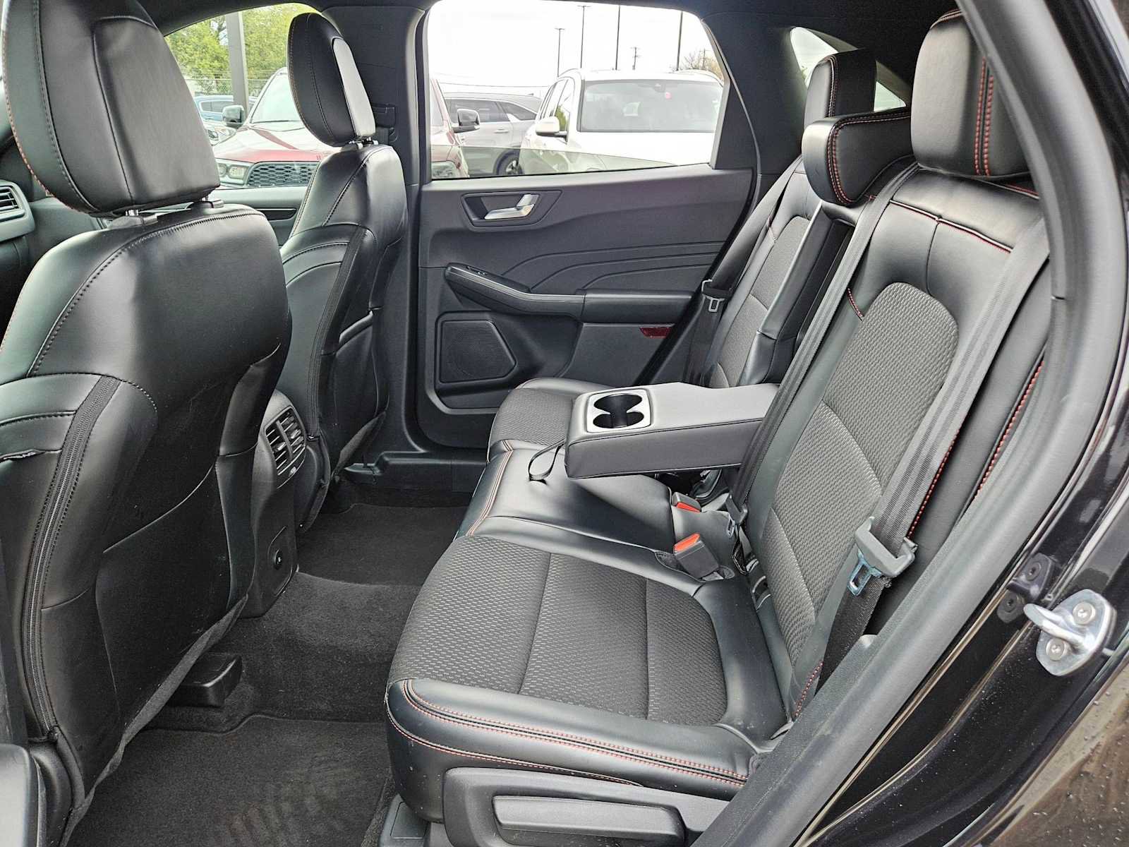 Used 2025 Ford Escape ST-Line Select AWD/4WD image 17