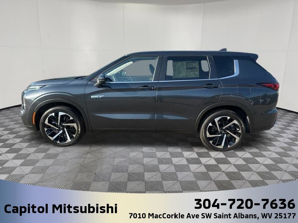 New 2025 Mitsubishi Outlander SE image 6