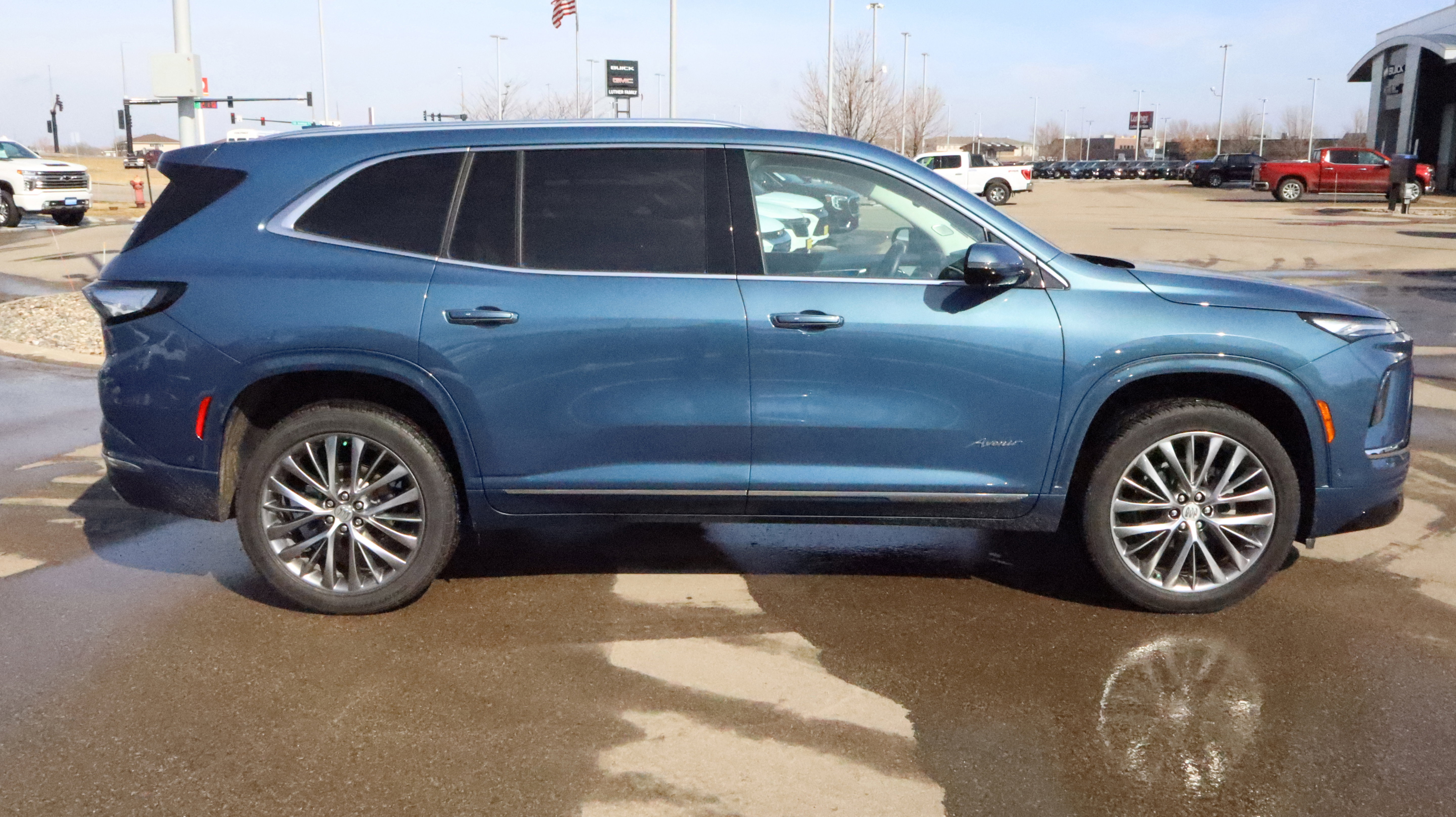Certified 2025 Buick Enclave Avenir w/ Super Cruise Package image 7