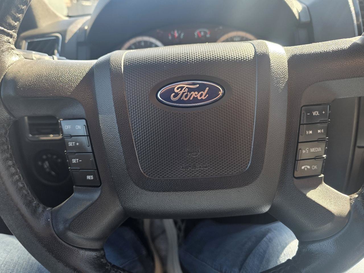 Used 2011 Ford Escape Limited AWD/4WD image 11