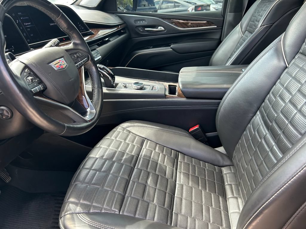 Used 2021 Cadillac Escalade ESV Sport Platinum w/ LPO, ONYX Package AWD/4WD image 11