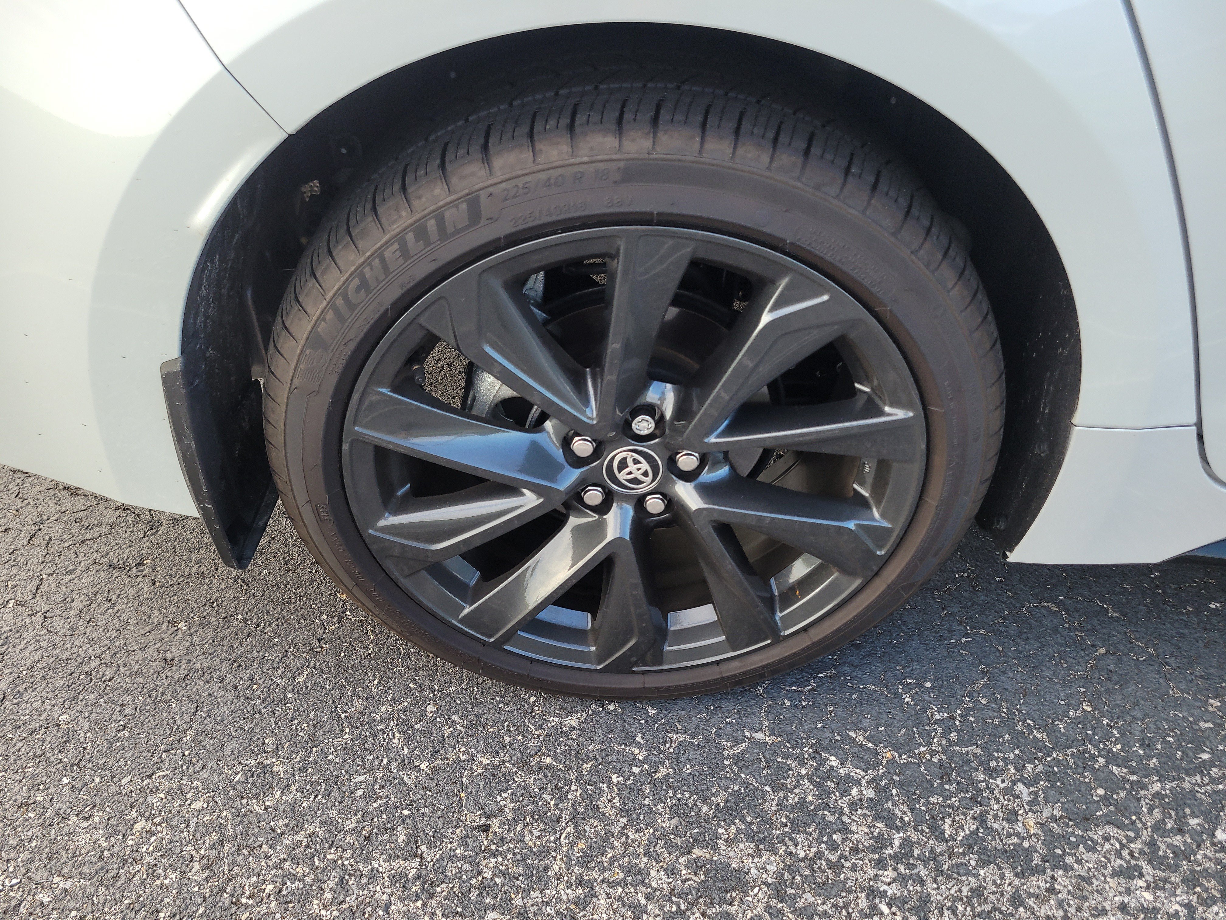 Used 2026 Toyota Corolla SE w/ SE Package FWD image 9