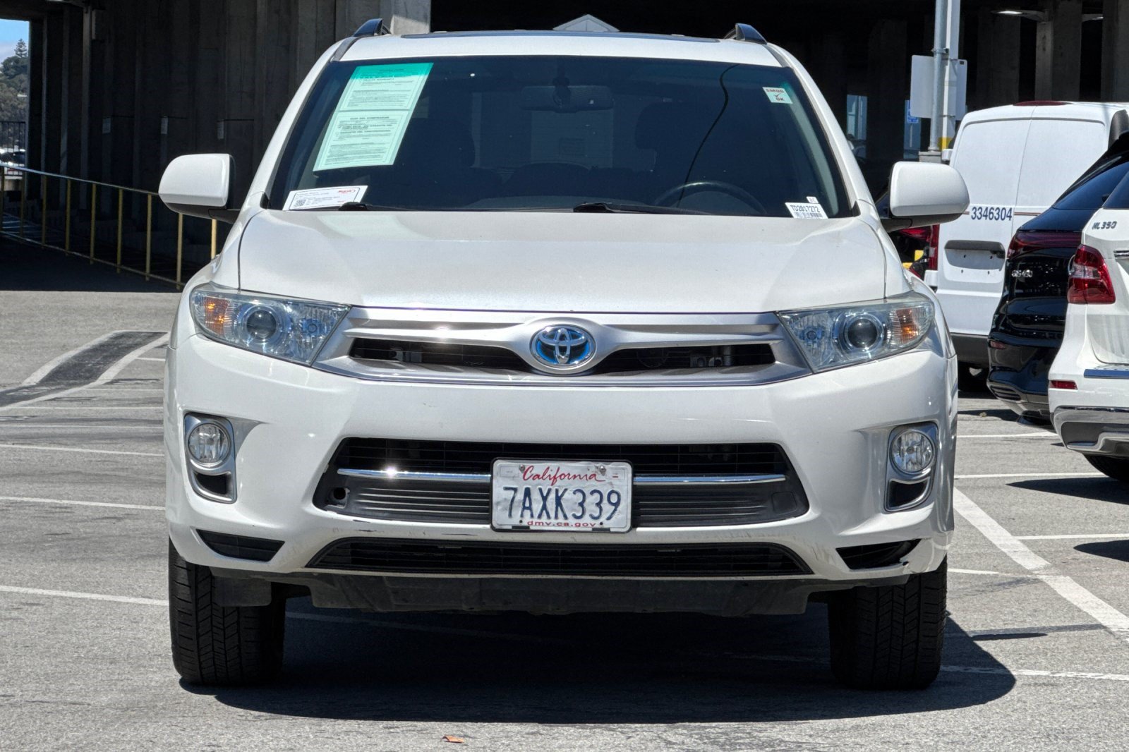 Used 2013 Toyota Highlander 4WD Hybrid w/ Leather Premium Pkg image 6
