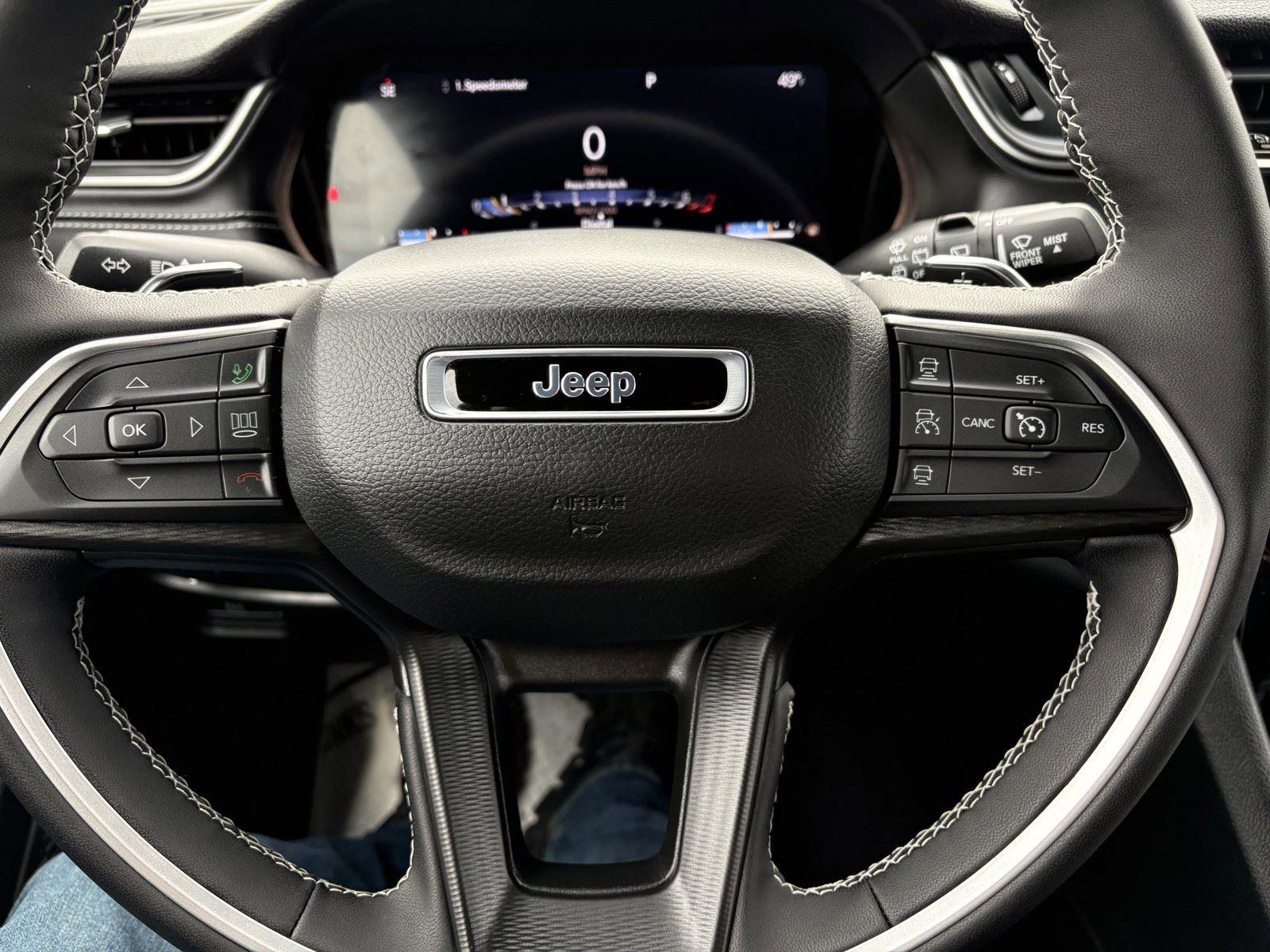 Used 2024 Jeep Grand Cherokee Laredo X w/ Luxury Tech Group I image 18