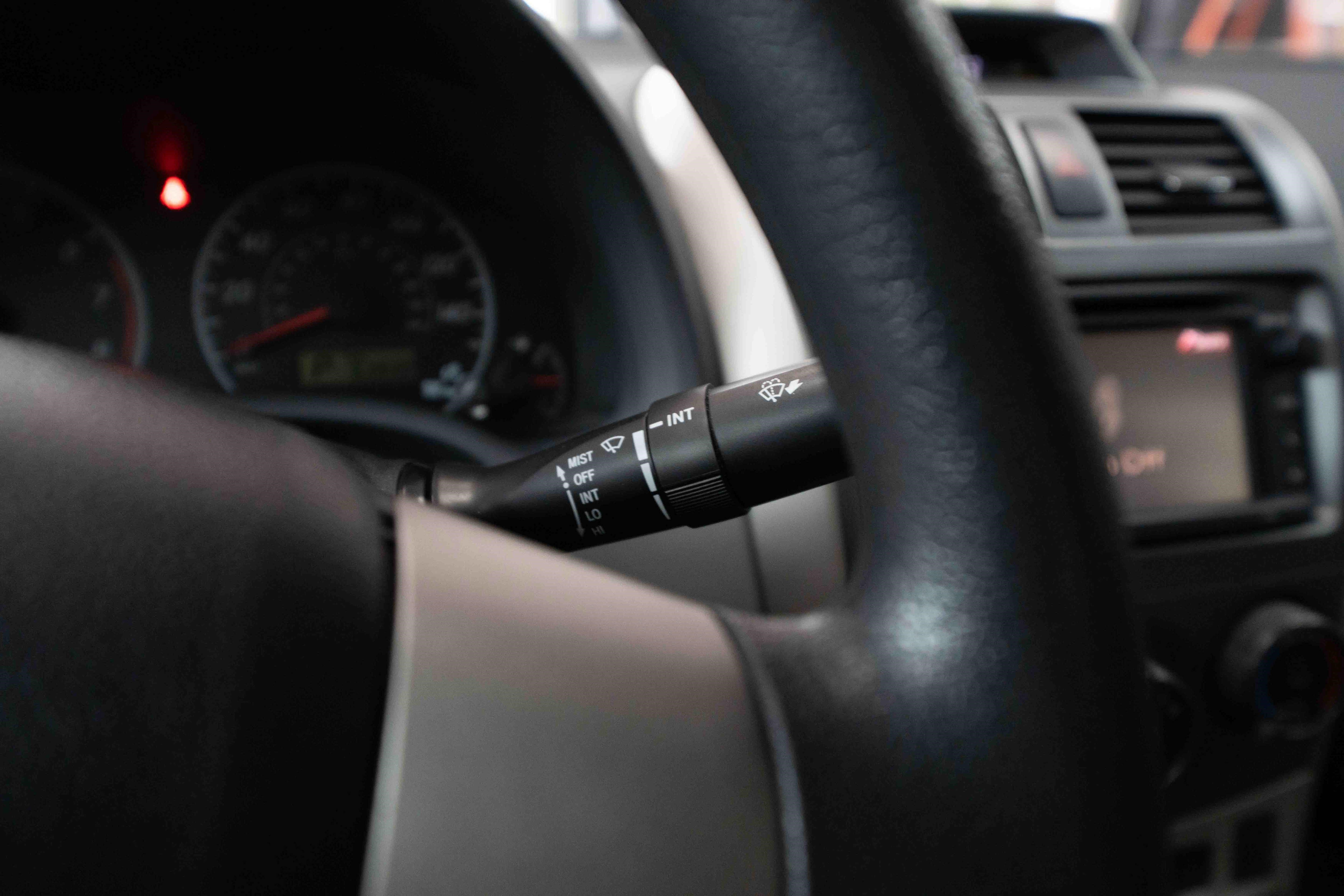 Used 2013 Toyota Corolla LE FWD image 14