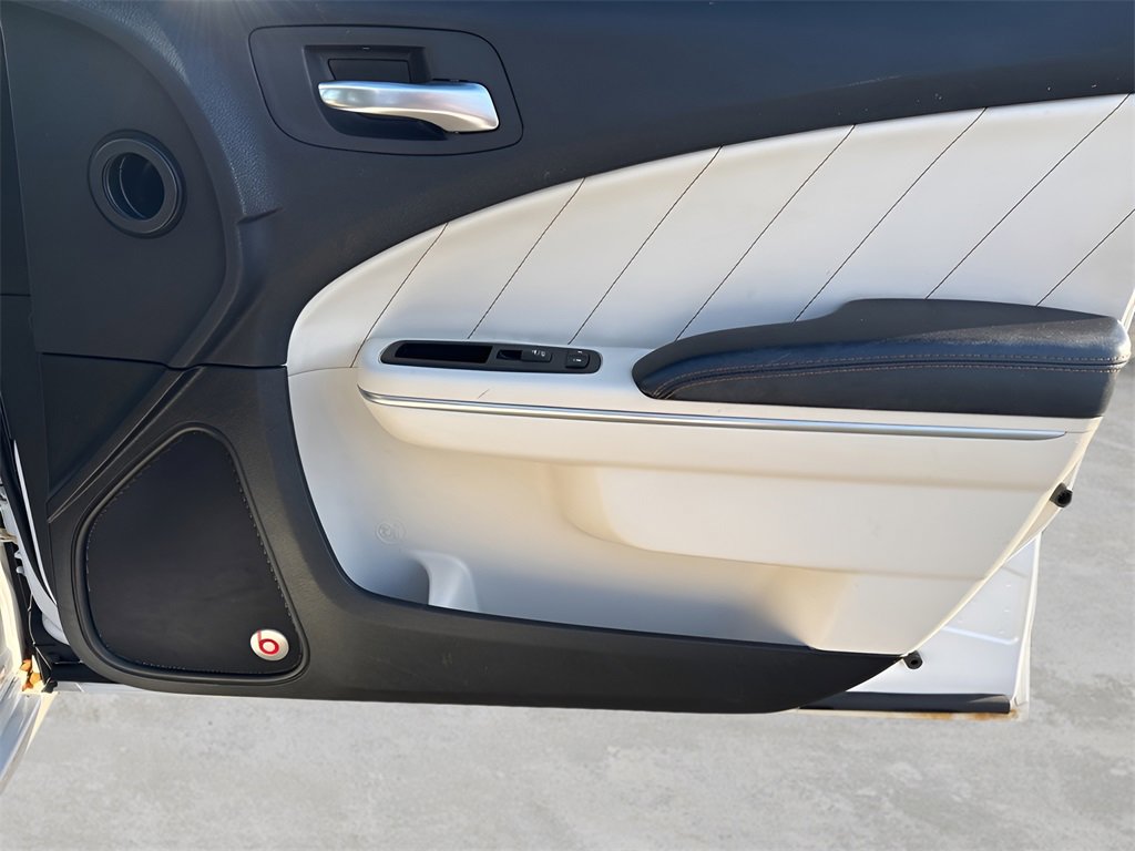 Used 2016 Dodge Charger SXT w/ AWD Plus Group image 9