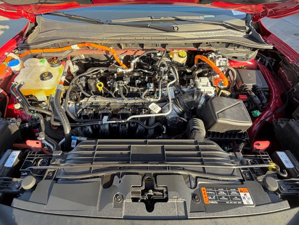 Certified 2025 Ford Escape ST-Line w/ Equipment Group 301A image 30
