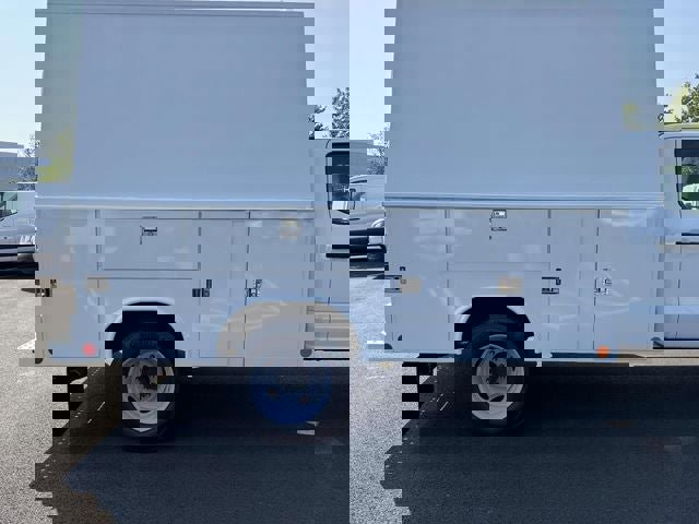 New 2025 Ford F450 XL w/ Snow Plow Prep Package image 4