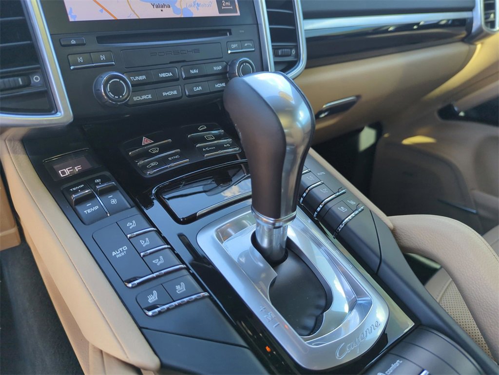 Used 2017 Porsche Cayenne S Platinum image 31