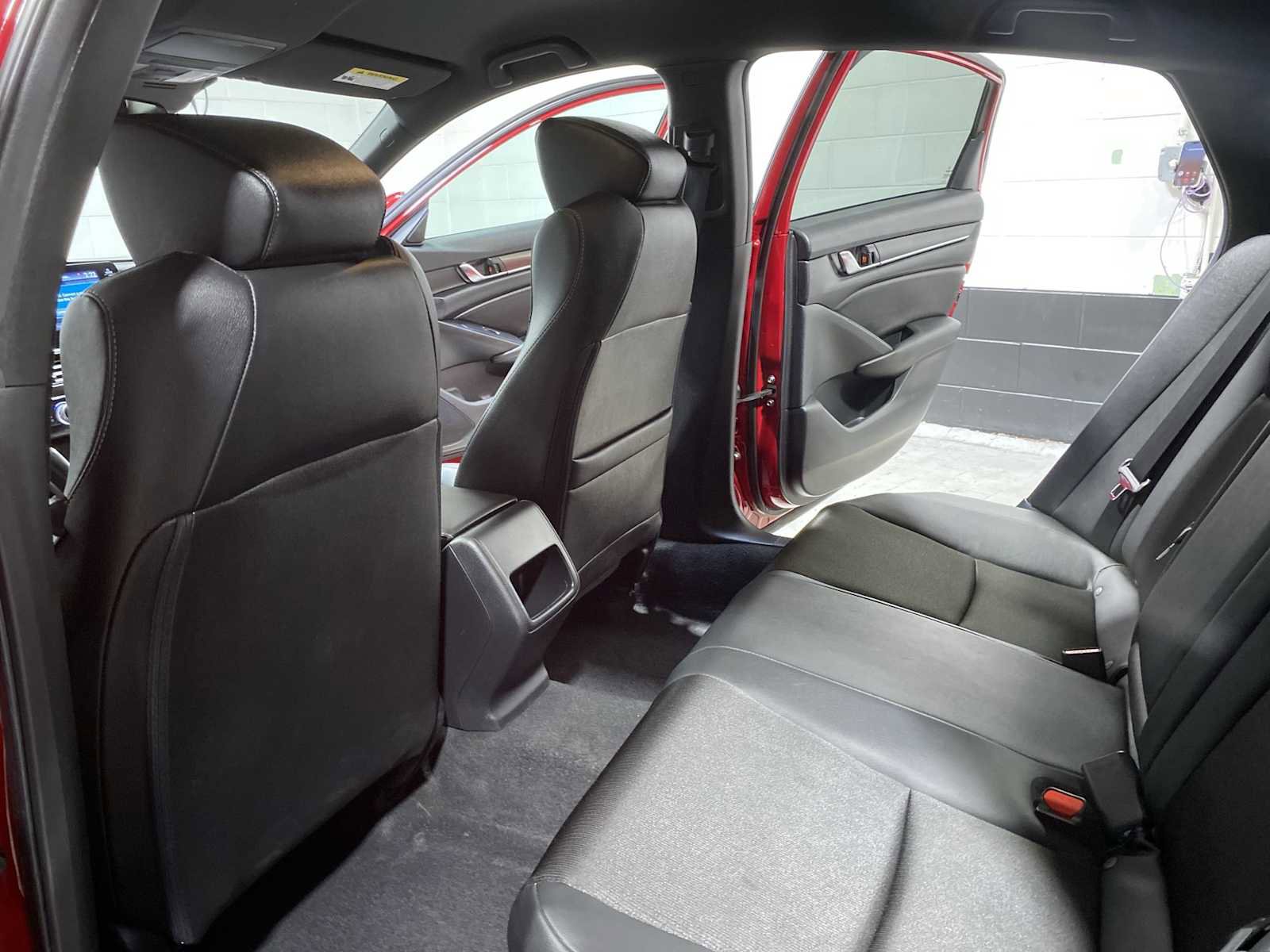 Used 2020 Honda Accord Sport image 12