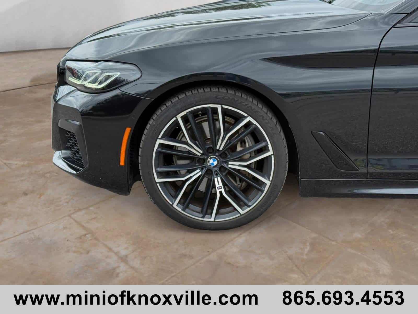 Used 2021 BMW 540i w/ M Sport Package RWD image 9
