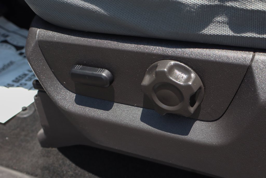 Used 2012 Ford F350 XLT w/ XLT Interior Pkg image 19