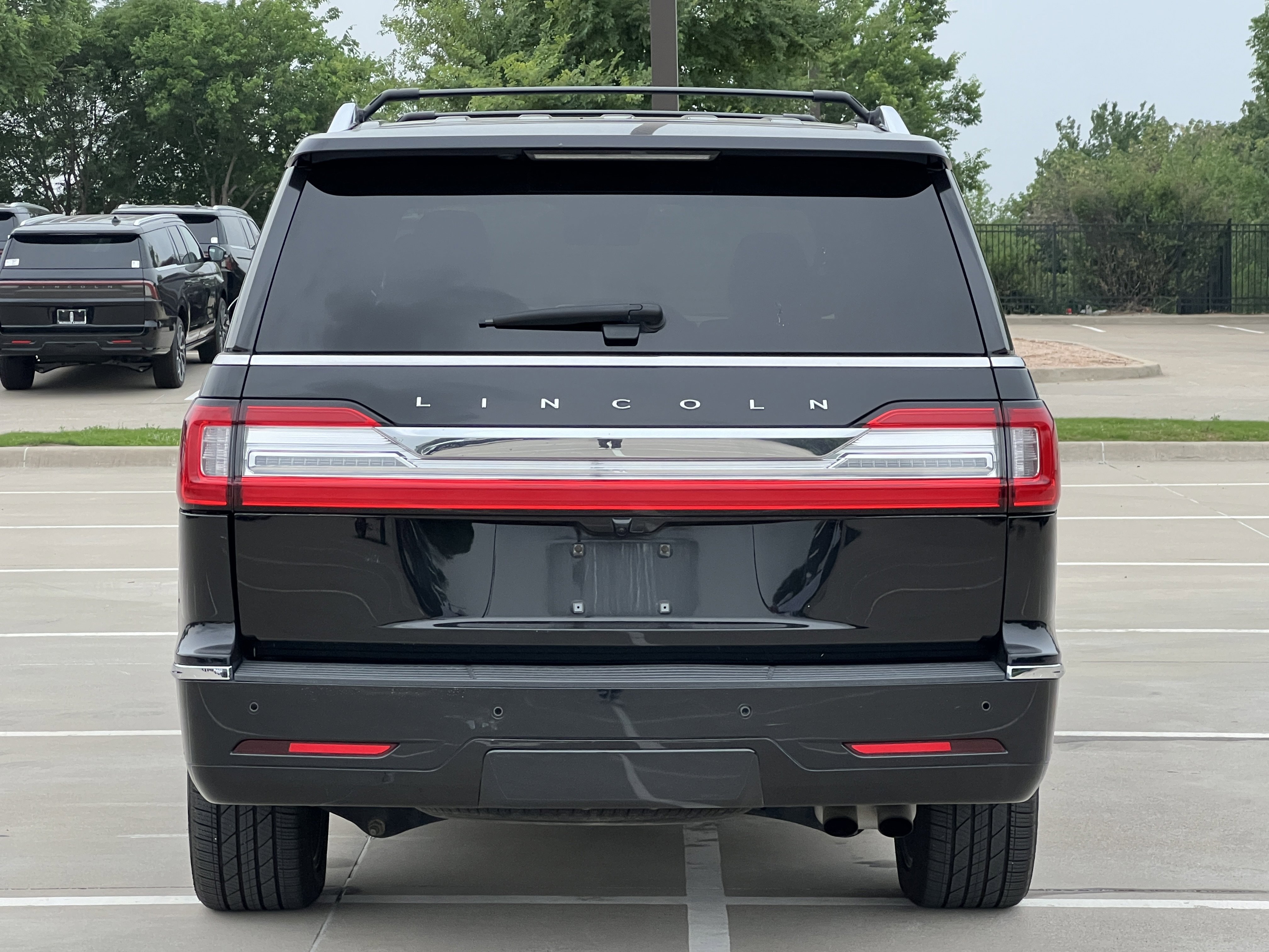 Used 2018 Lincoln Navigator L Reserve w/ Technology Package AWD/4WD image 21