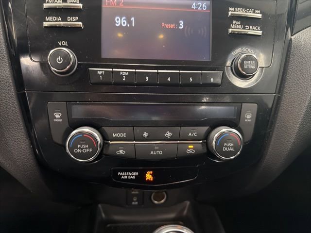 Used 2017 Nissan Rogue Sport SV w/ SV All-Weather Package AWD/4WD image 20