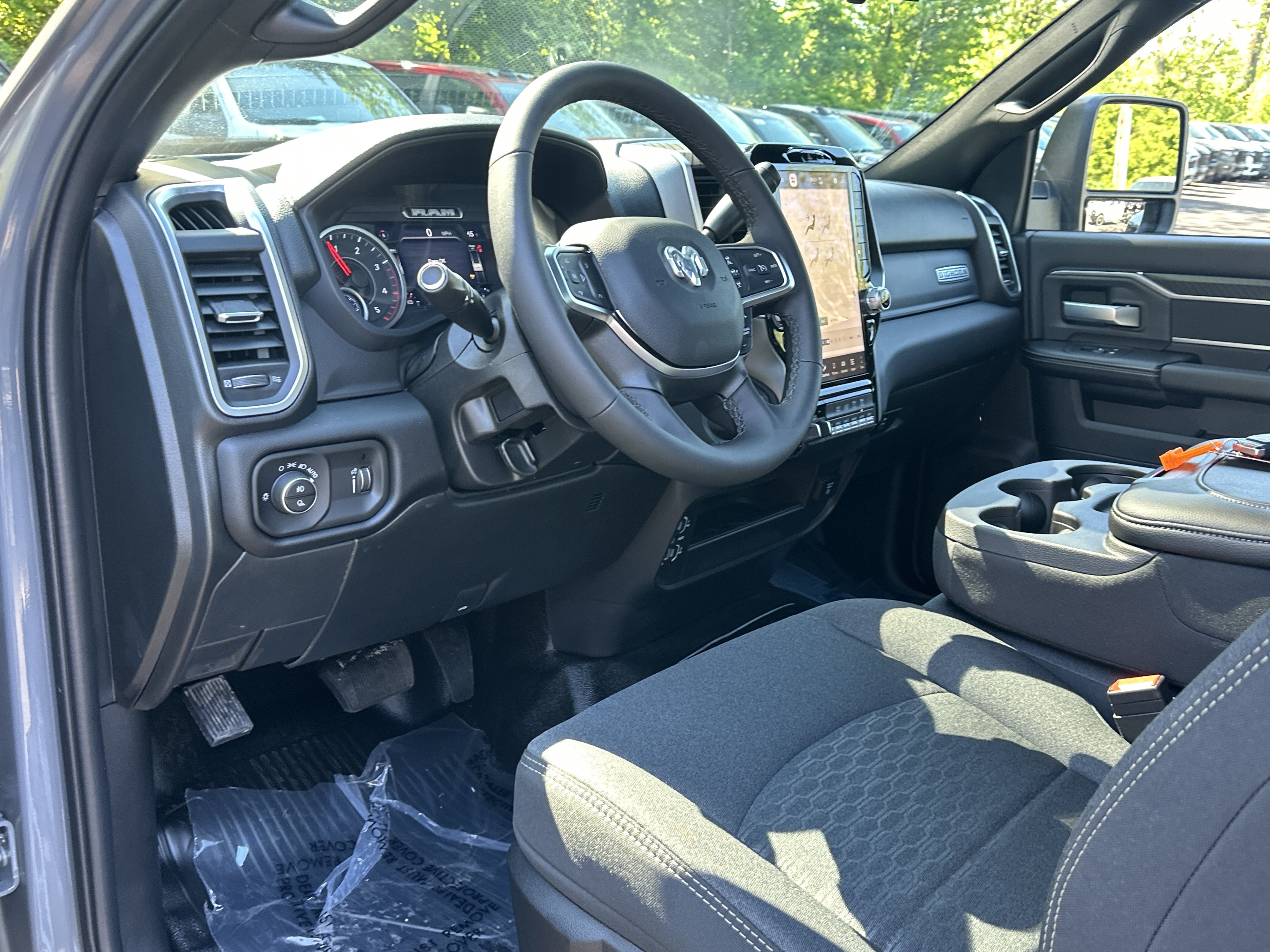 New 2026 RAM 5500 4x4 Regular Cab image 30