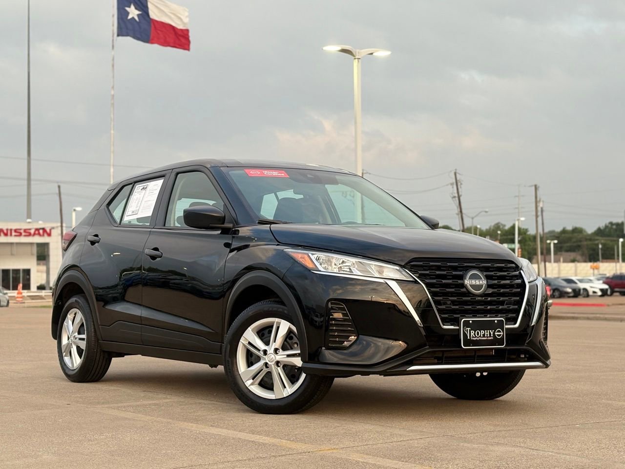 Certified 2025 Nissan Kicks Play S FWD video 2