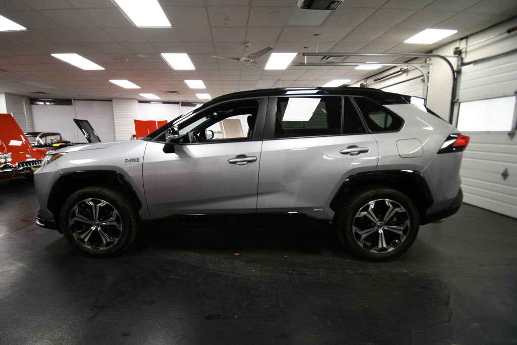 Used 2022 Toyota RAV4 XSE image 4
