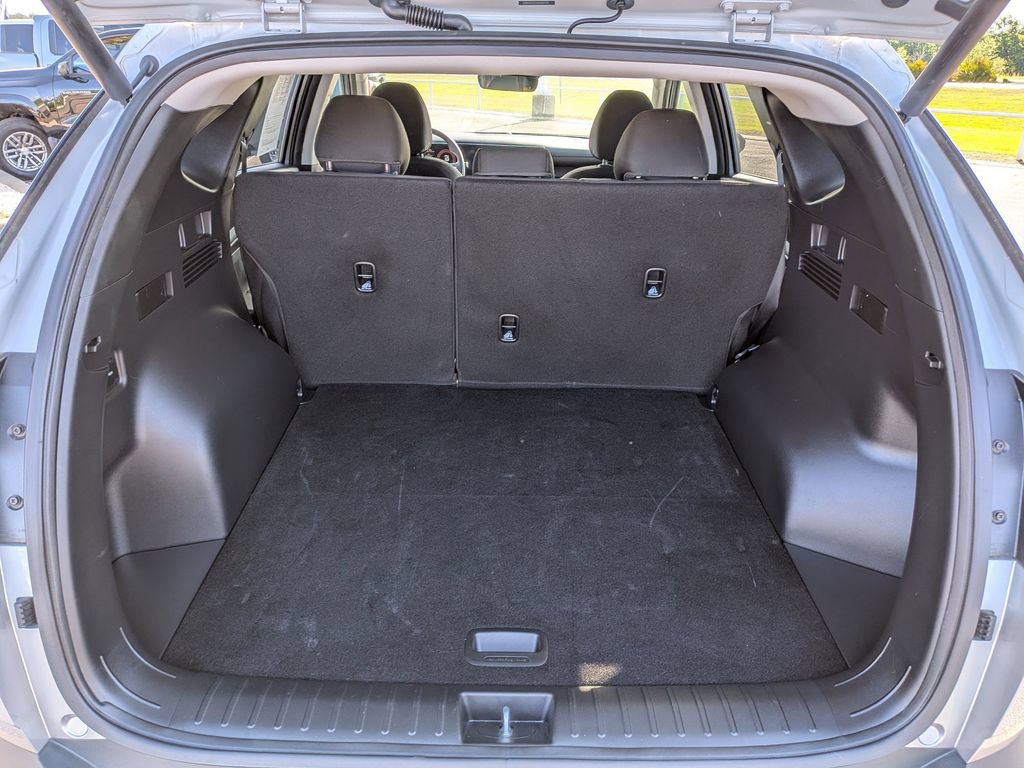 Used 2025 Hyundai Tucson SEL FWD image 16