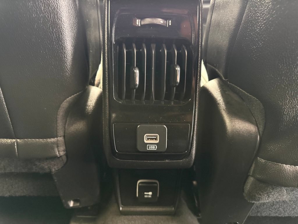 Used 2025 Jeep Compass Limited AWD/4WD image 29