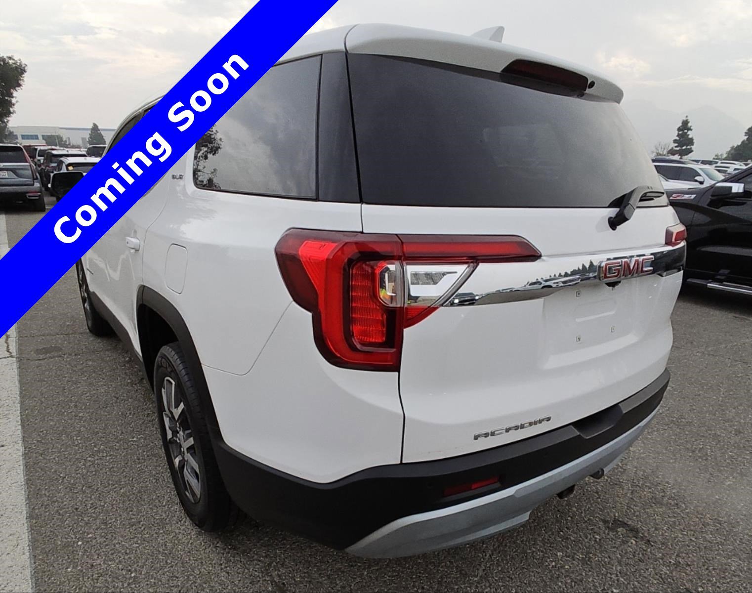 Used 2021 GMC Acadia SLE image 5