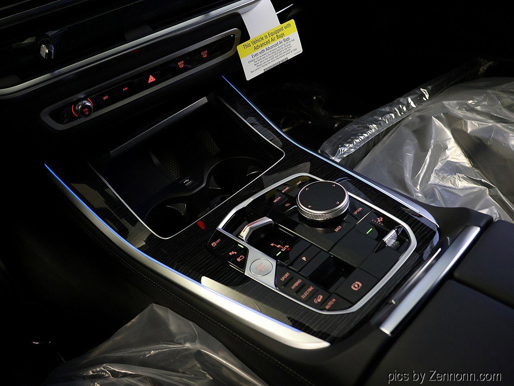 Used 2026 BMW X5 xDrive50e w/ M Sport Package image 26