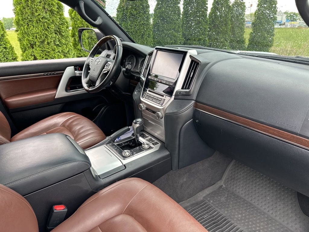 Certified 2021 Toyota Land Cruiser image 39
