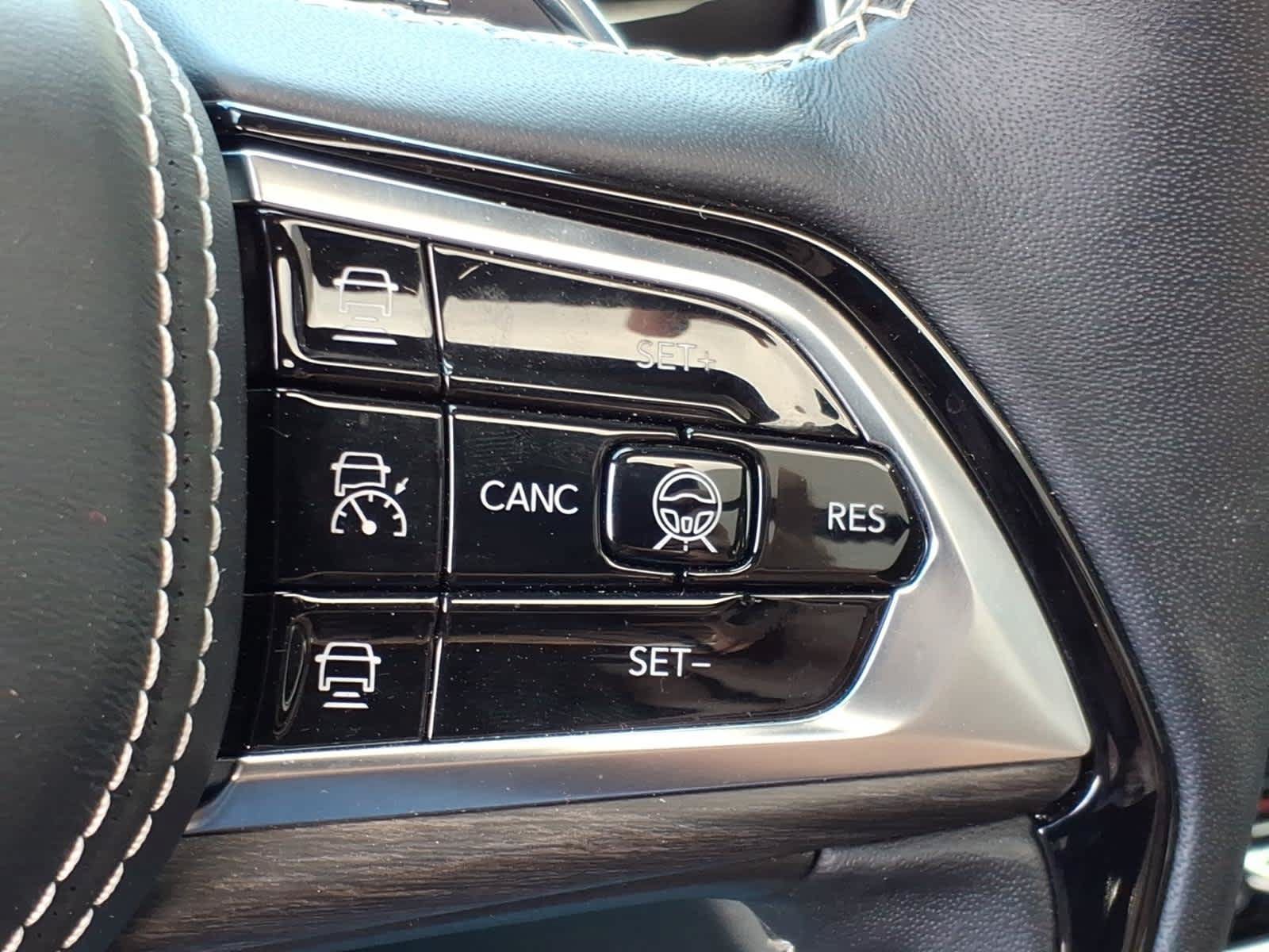 Used 2024 Jeep Grand Cherokee Overland w/ Adv Protech Group III AWD/4WD image 19