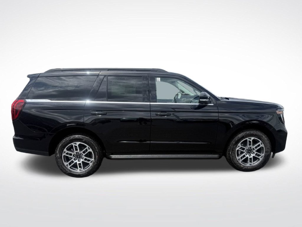 New 2026 Ford Expedition Active AWD/4WD image 2