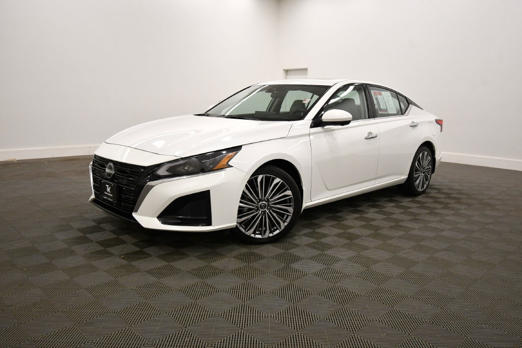 Used 2024 Nissan Altima 2.5 SL AWD/4WD image 2