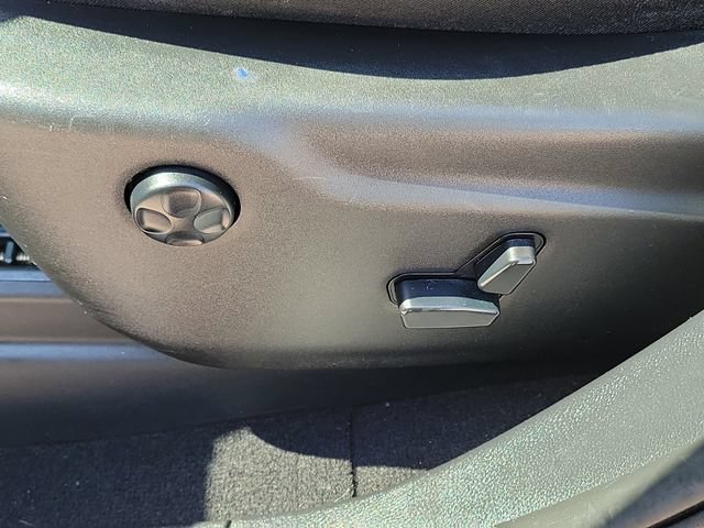 Used 2019 Jeep Grand Cherokee Limited AWD/4WD image 6