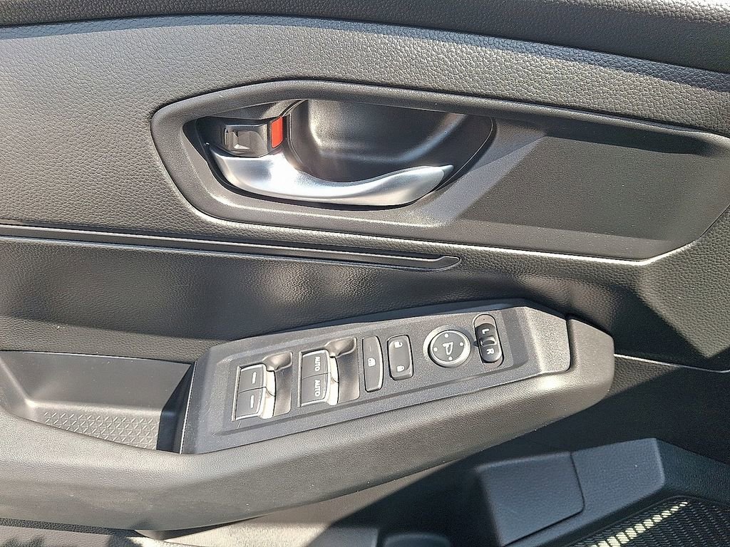 Used 2025 Honda Accord LX image 13