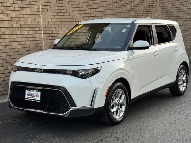 Used 2024 Kia Soul LX w/ Option Group 015 FWD image 30