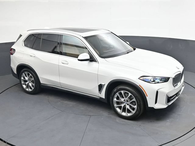 Used 2024 BMW X5 xDrive40i w/ Premium Package AWD/4WD image 26