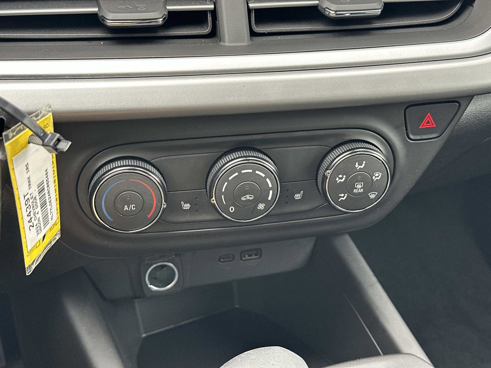 Certified 2024 Chevrolet Trax RS w/ Driver Confidence Package image 28