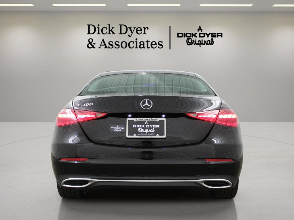 Used 2024 Mercedes-Benz C 300 Sedan image 10