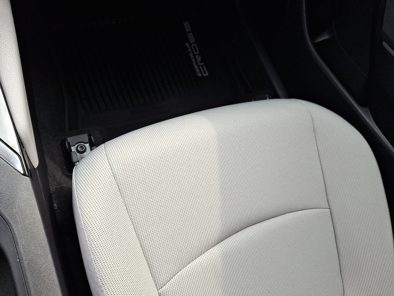 Used 2024 Toyota Corolla Cross L image 26