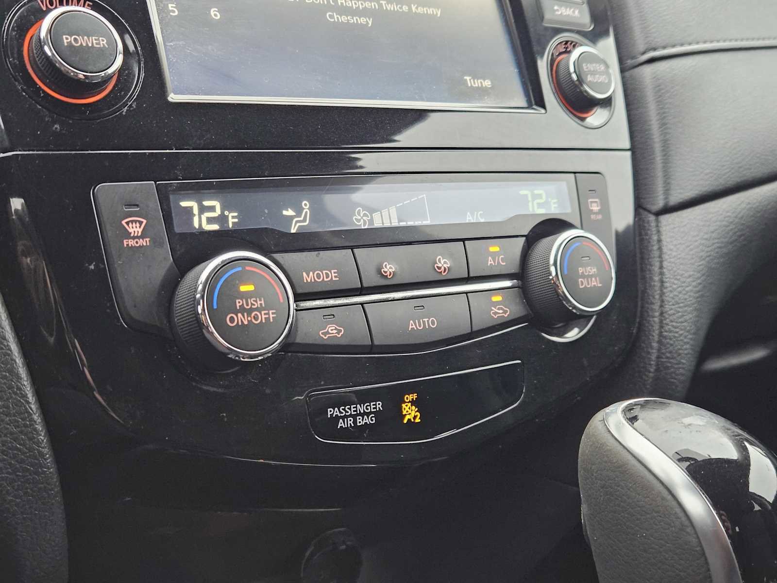 Used 2017 Nissan Rogue SV w/ SV Premium Package FWD image 19