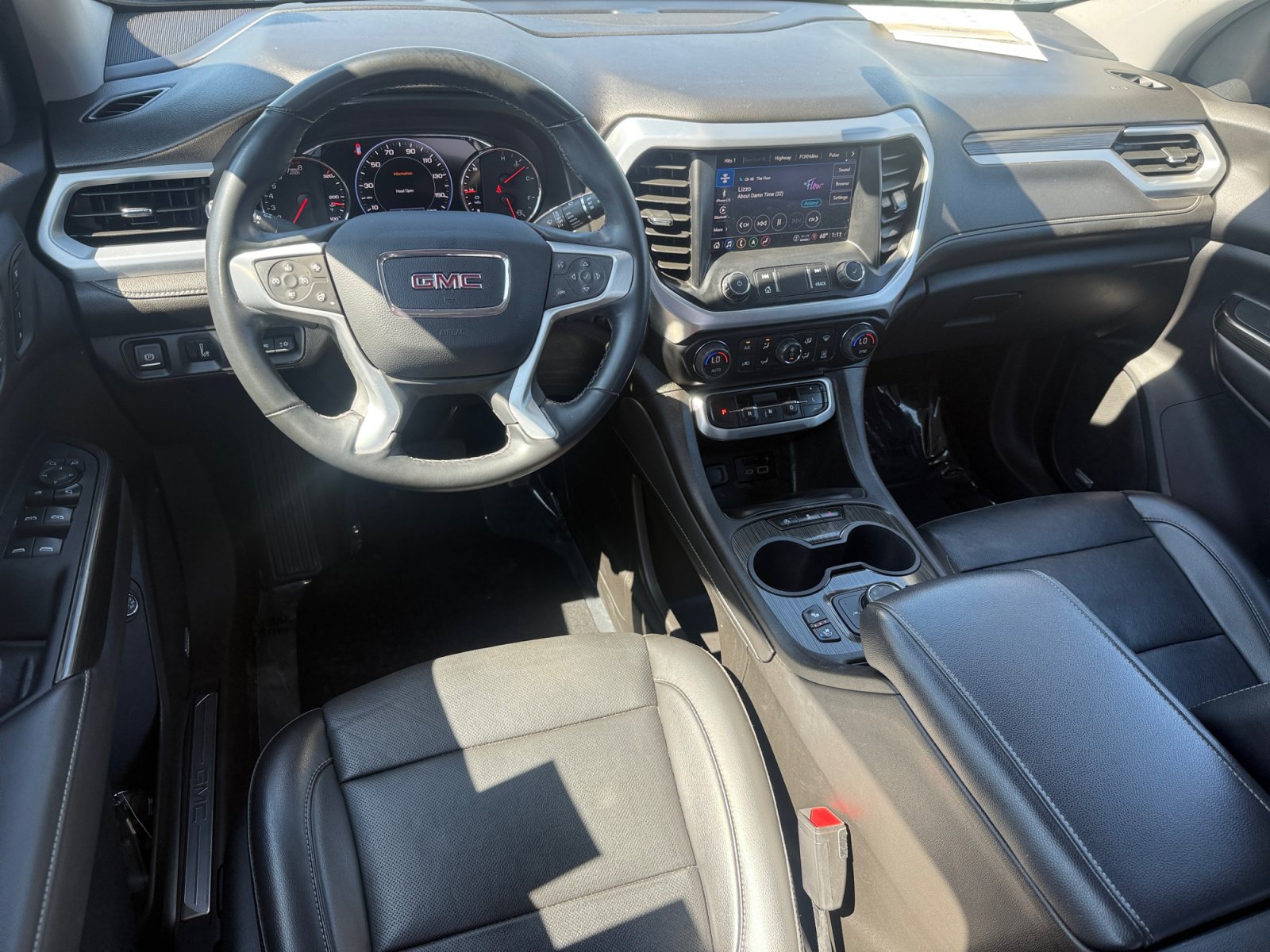 Used 2023 GMC Acadia SLT w/ Elevation Edition FWD image 15