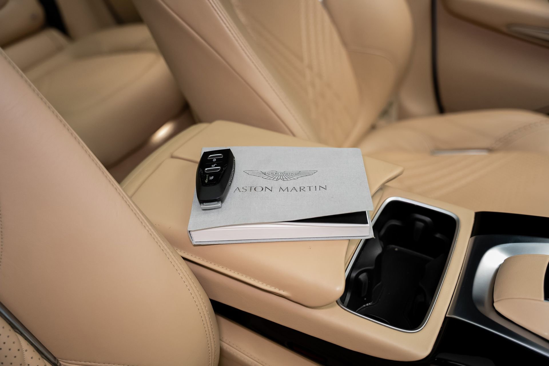 Used 2021 Aston Martin DBX AWD/4WD image 81