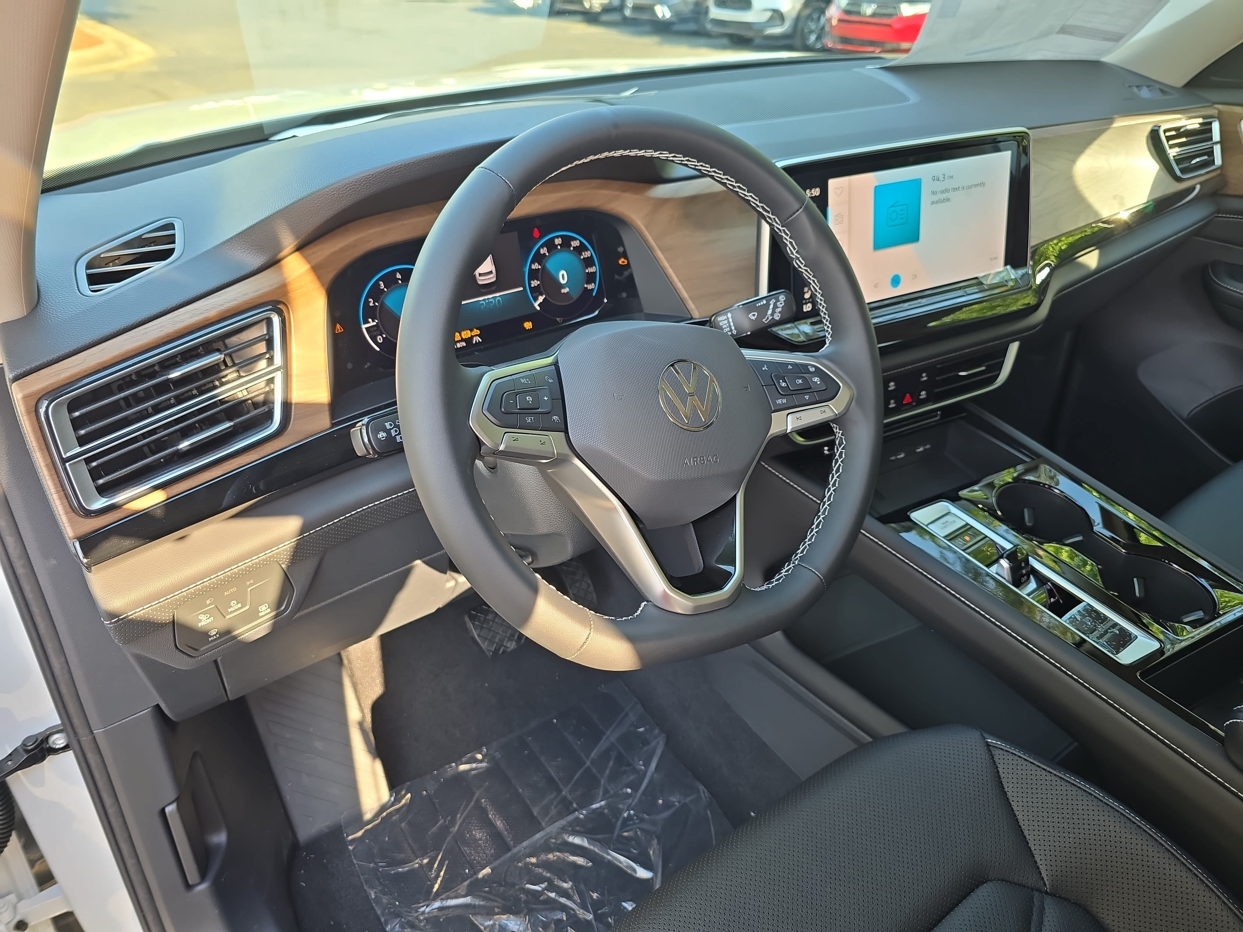 New 2026 Volkswagen Atlas SE FWD image 17