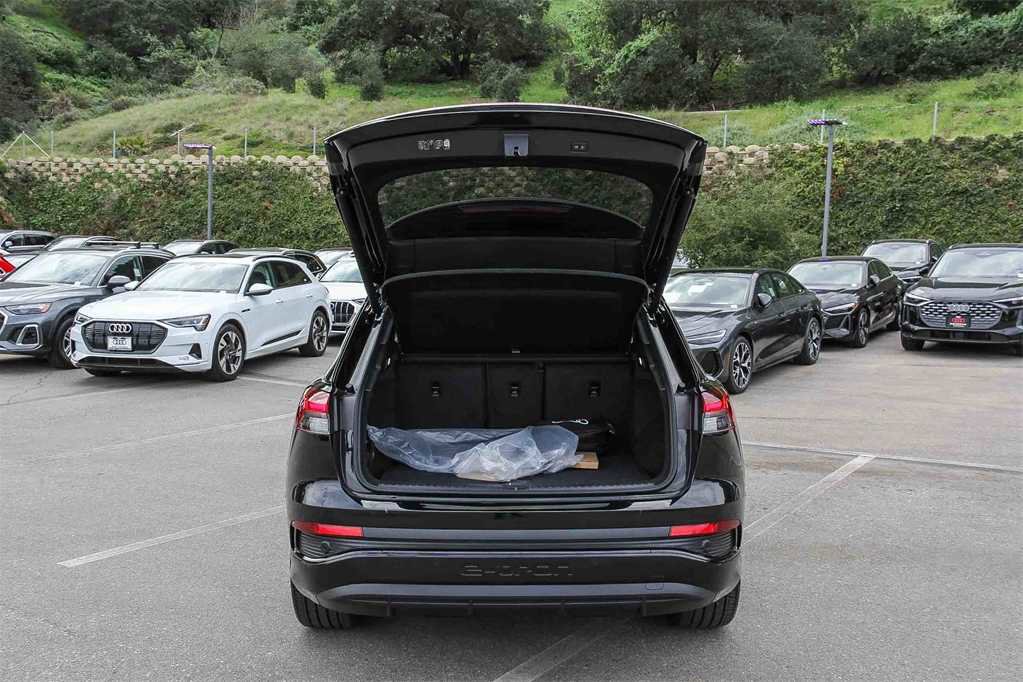 Used 2025 Audi Q4 e-tron Premium Plus w/ Premium Plus image 26