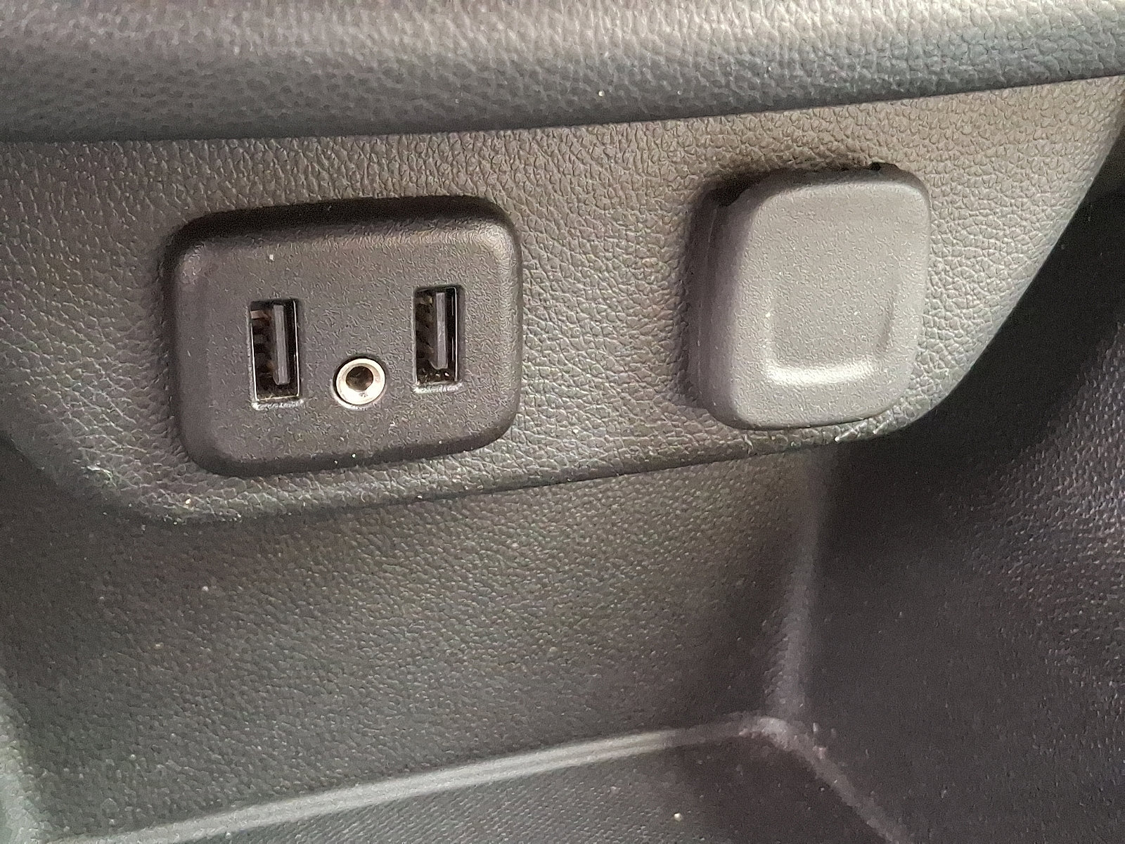 Certified 2023 Chevrolet Traverse LS image 26