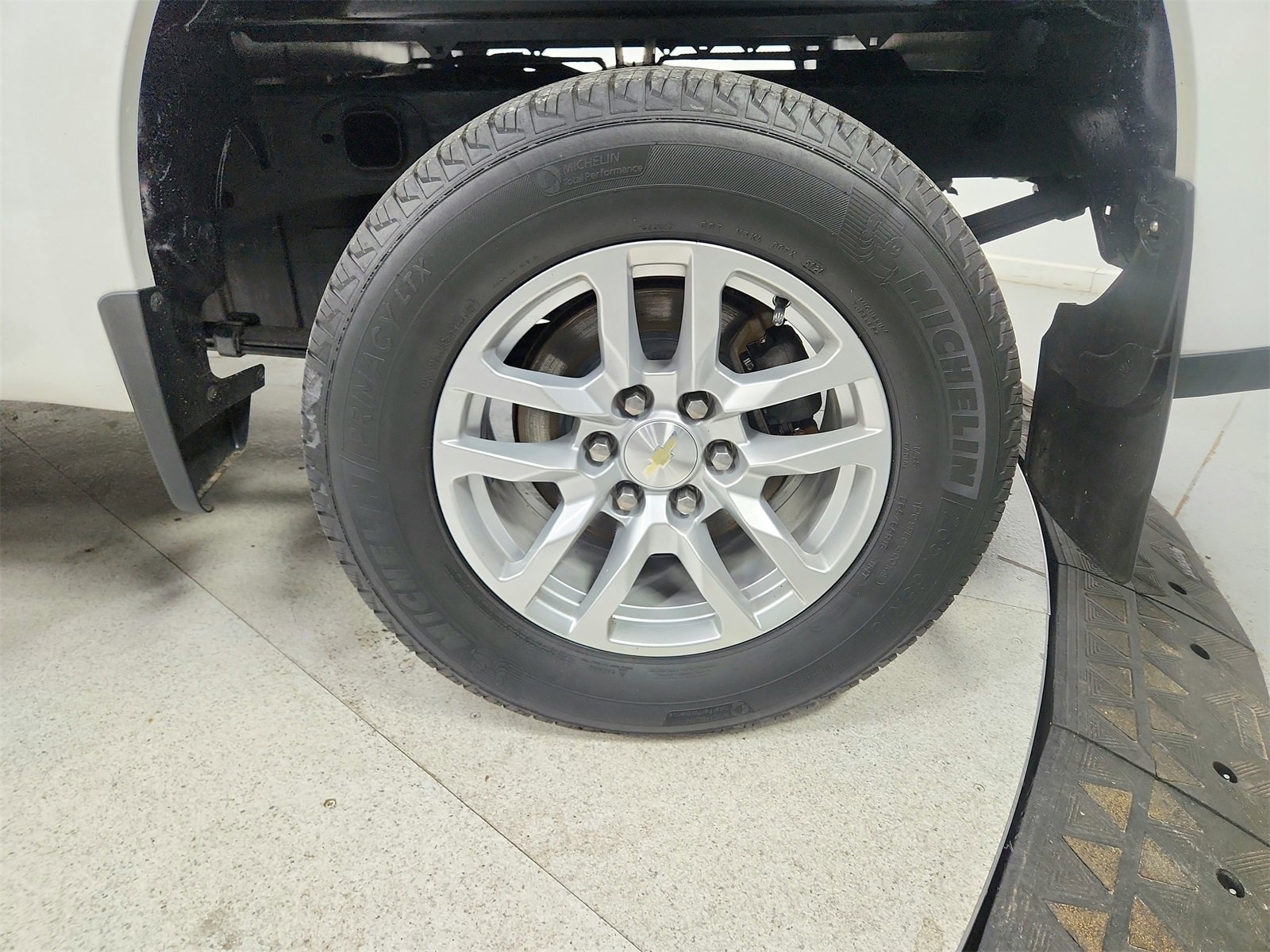 Used 2021 Chevrolet Silverado 1500 LT image 44