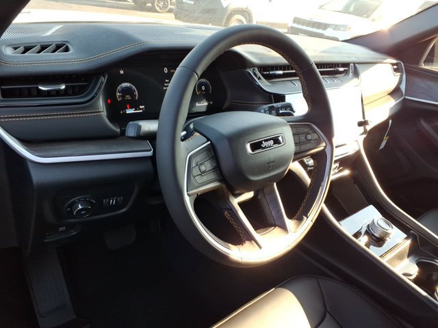 New 2026 Jeep Grand Cherokee L Limited AWD/4WD image 5