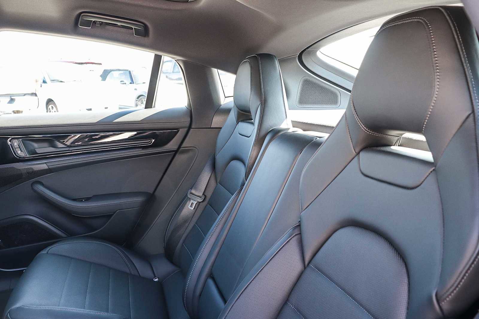 Used 2025 Porsche Panamera 4 image 25