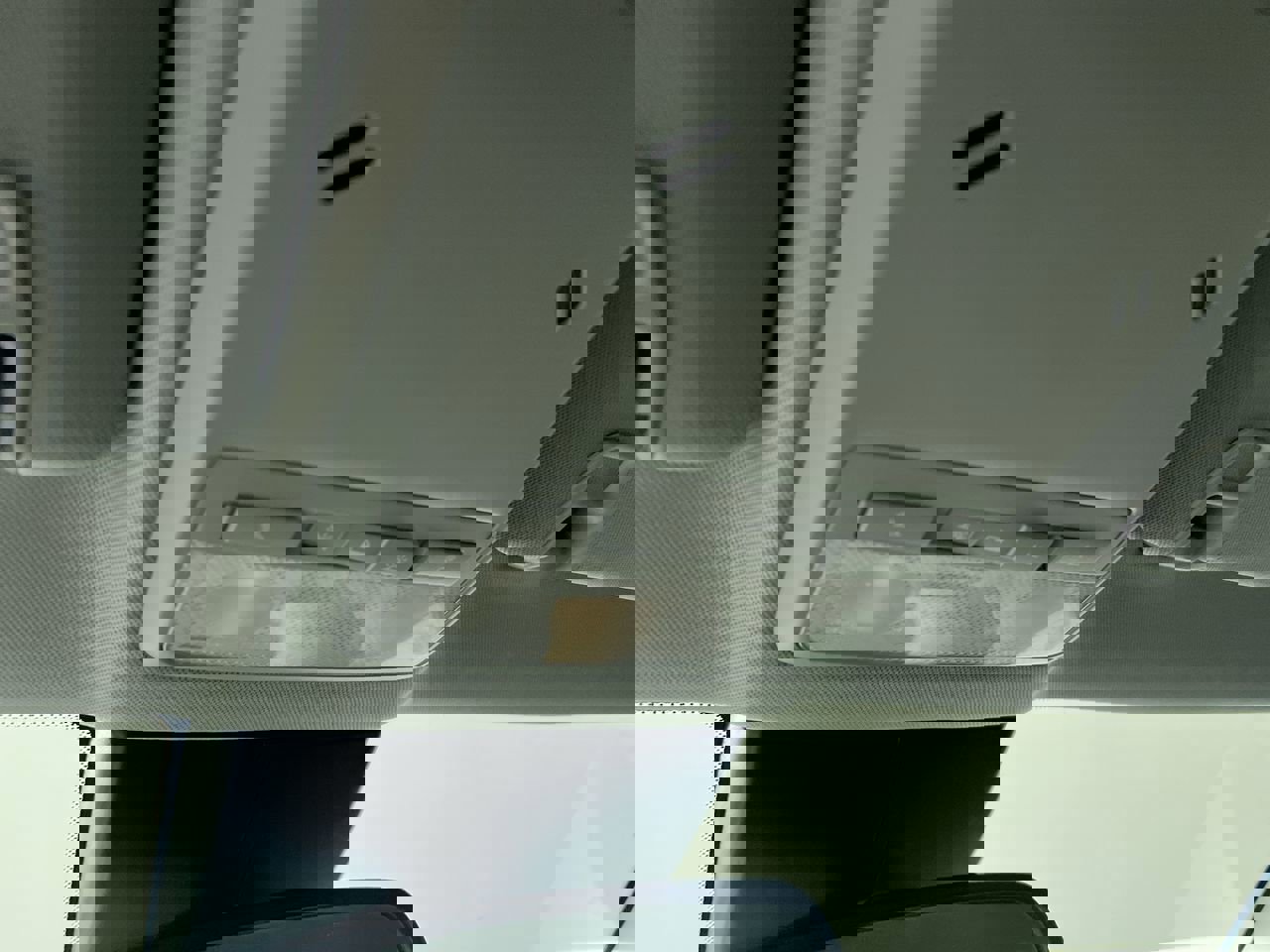 Used 2022 Chevrolet Trax LT w/ LT Convenience Package image 19