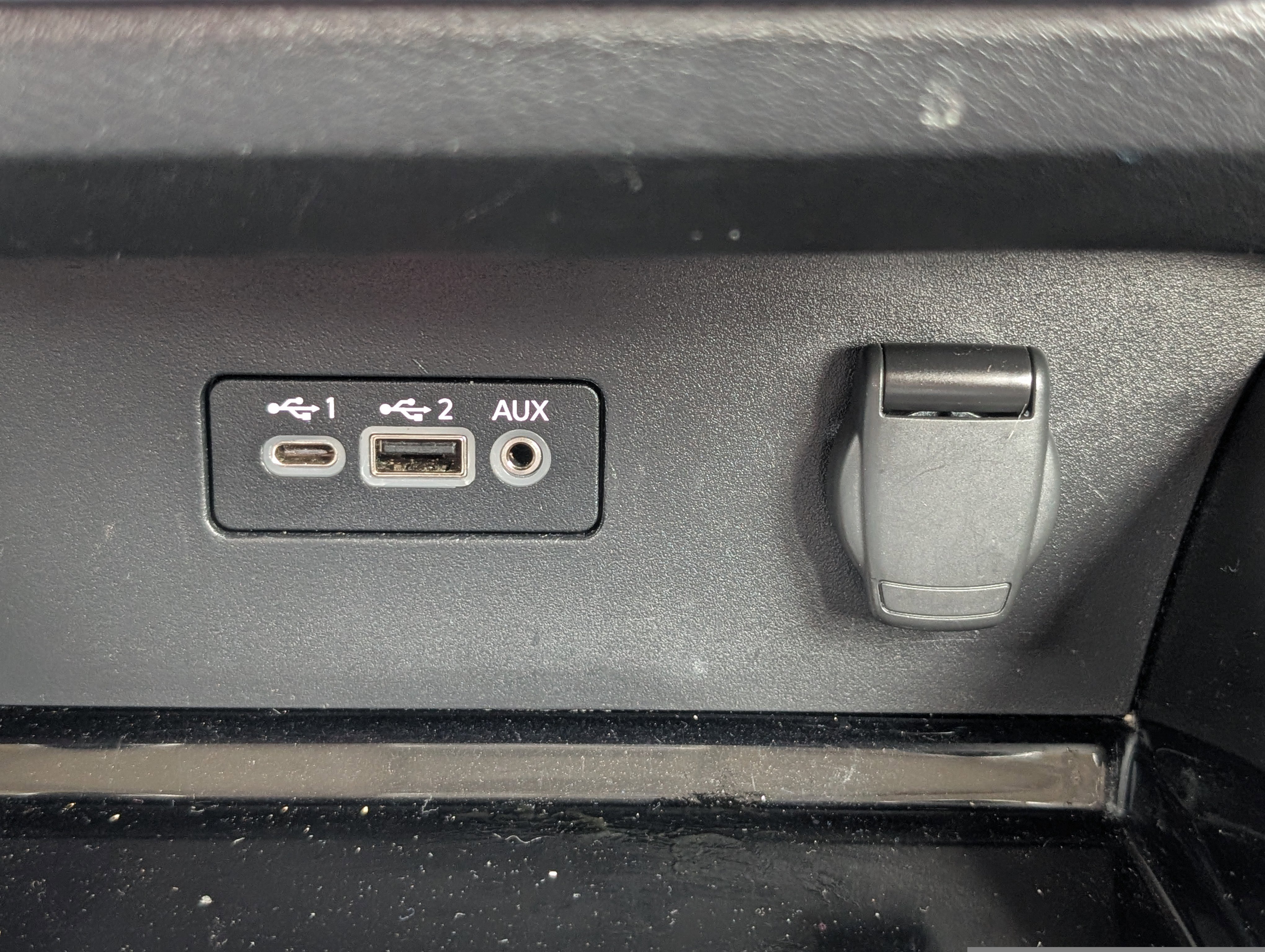 Used 2024 Nissan Altima 2.5 SV FWD image 18
