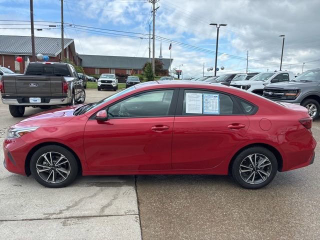 Used 2024 Kia Forte LXS w/ LXS Technology Package FWD image 4