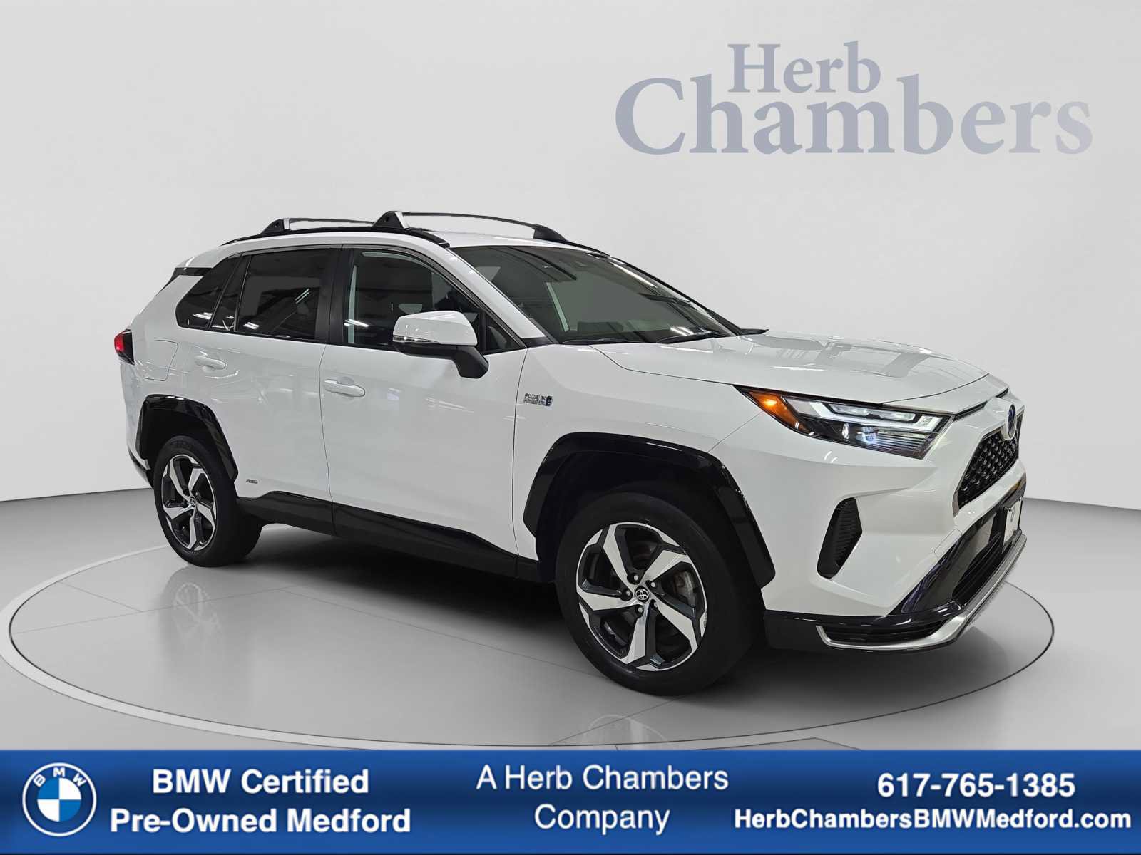 Used 2022 Toyota RAV4 SE w/ Carpet Mat Package (TMS)